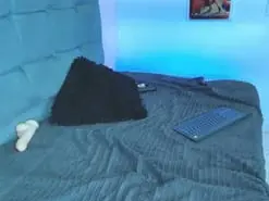 Hermione_18  live sex cam