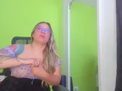 Dalila222  live sex cam
