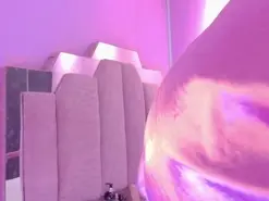 LoveQueen2  live sex cam