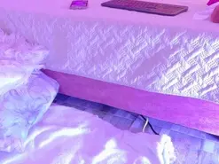 LoveQueen2  live sex cam
