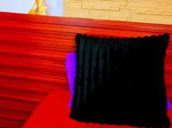 Mia_lunellepri  live sex cam
