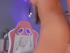 MaddyOwens  live sex cam