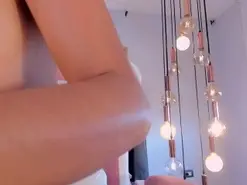 MaddyOwens  live sex cam