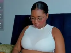 Ahilyn_  live sex cam