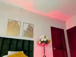 ItalyMonroe  live sex cam