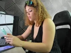 RoouseSiren  live sex cam