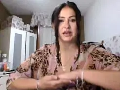 Ralu  live sex cam