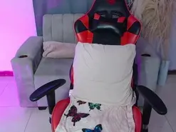 Adrianax28  live sex cam