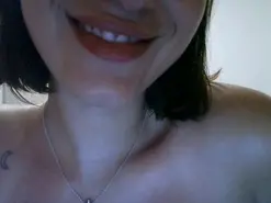 Eme_25  live sex cam