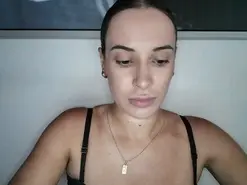 Bbygucci_7  live sex cam