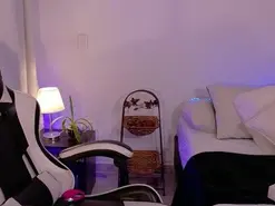 ChloeMoreti  live sex cam