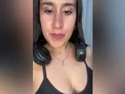 Ateneakeens  live sex cam