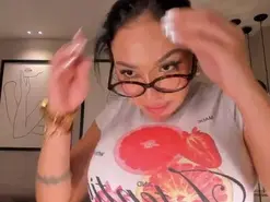 MollyJones  live sex cam