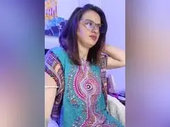 Sol_squirt  live sex cam