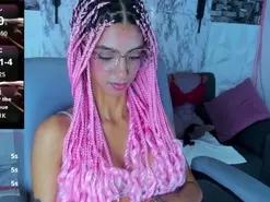 Queen_cuarxoo  live sex cam