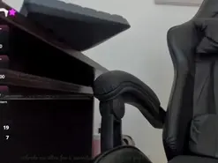 Lucy_blue28  live sex cam