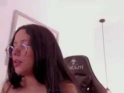 Lucy_blue28  live sex cam