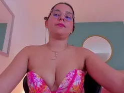 Lucy_blue28  live sex cam