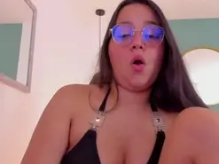 Lucy_blue28  live sex cam