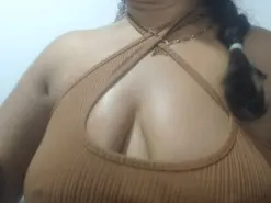 Meganny2023  live sex cam
