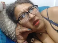 Meganny2023  live sex cam