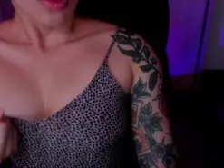 Lunaenvenus  live sex cam