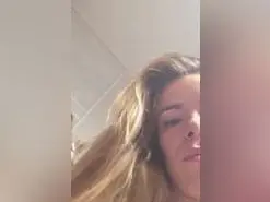 Valentina28  live sex cam