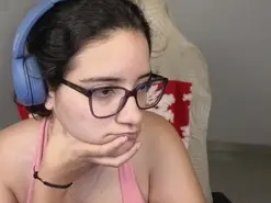 Moon_woman  live sex cam