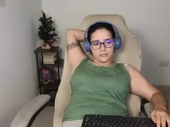 Moon_woman  live sex cam