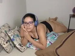 Moon_woman  live sex cam