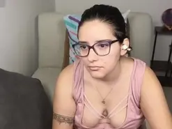 Moon_woman  live sex cam