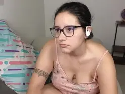 Moon_woman  live sex cam