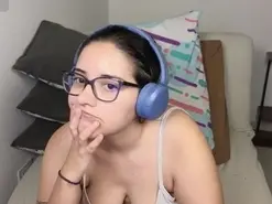 Moon_woman  live sex cam