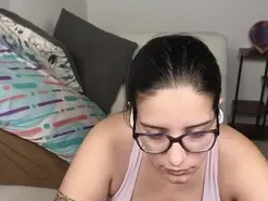 Moon_woman  live sex cam