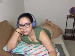 Moon_woman  live sex cam
