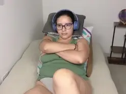 Moon_woman  live sex cam