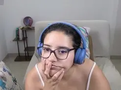 Moon_woman  live sex cam