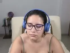 Moon_woman  live sex cam
