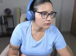 Moon_woman  live sex cam