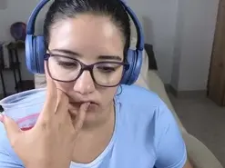 Moon_woman  live sex cam