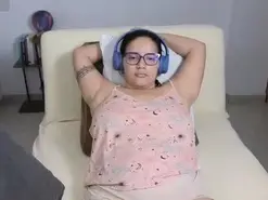 Moon_woman  live sex cam