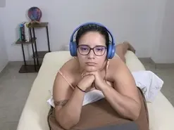 Moon_woman  live sex cam