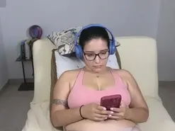 Moon_woman  live sex cam