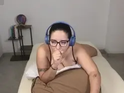 Moon_woman  live sex cam