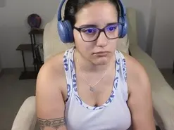 Moon_woman  live sex cam
