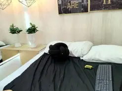 Ingrid_r  live sex cam