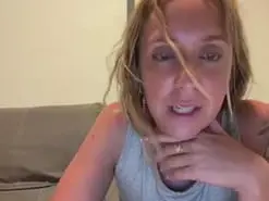 Violetofsecret  live sex cam