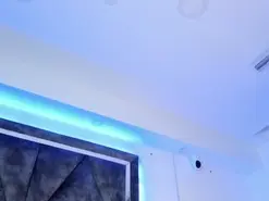 LuciaMoretti  live sex cam