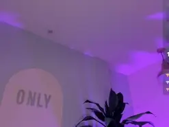 MaiaCollins  live sex cam