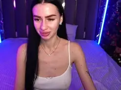 SnowWhitee  live sex cam